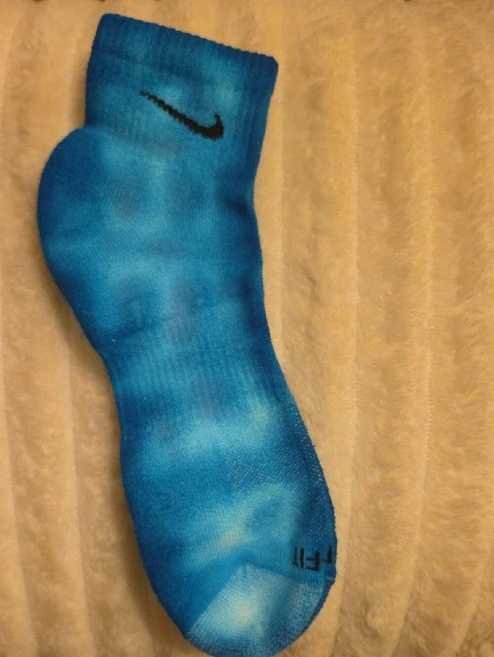 4 Nike Tie-Dye Low-Cut Socks — Purple, Pink, Blue, Brown